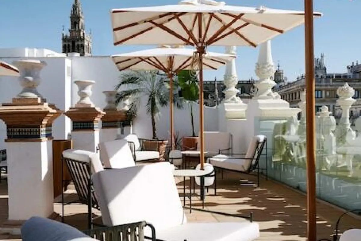 Mercer Plaza Sevilla 5 GL – Affordable hotel in Seville