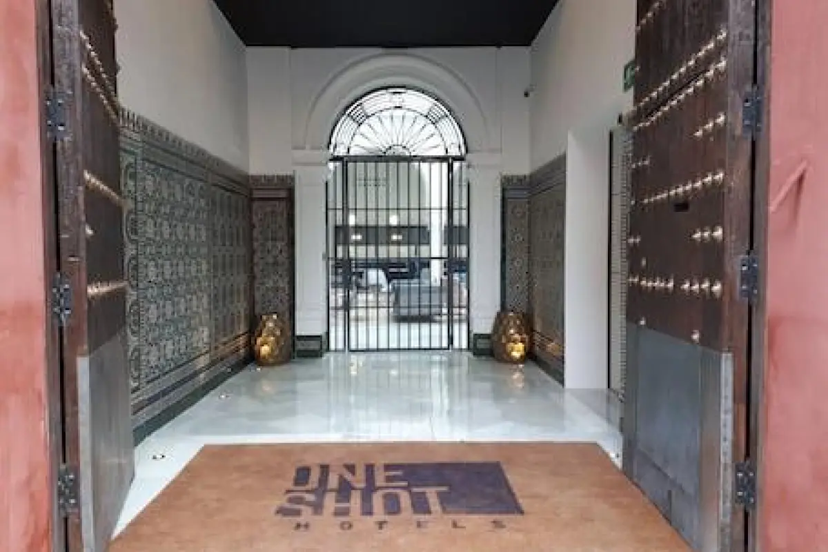One Shot Conde Torrejón – Affordable hotel in Seville