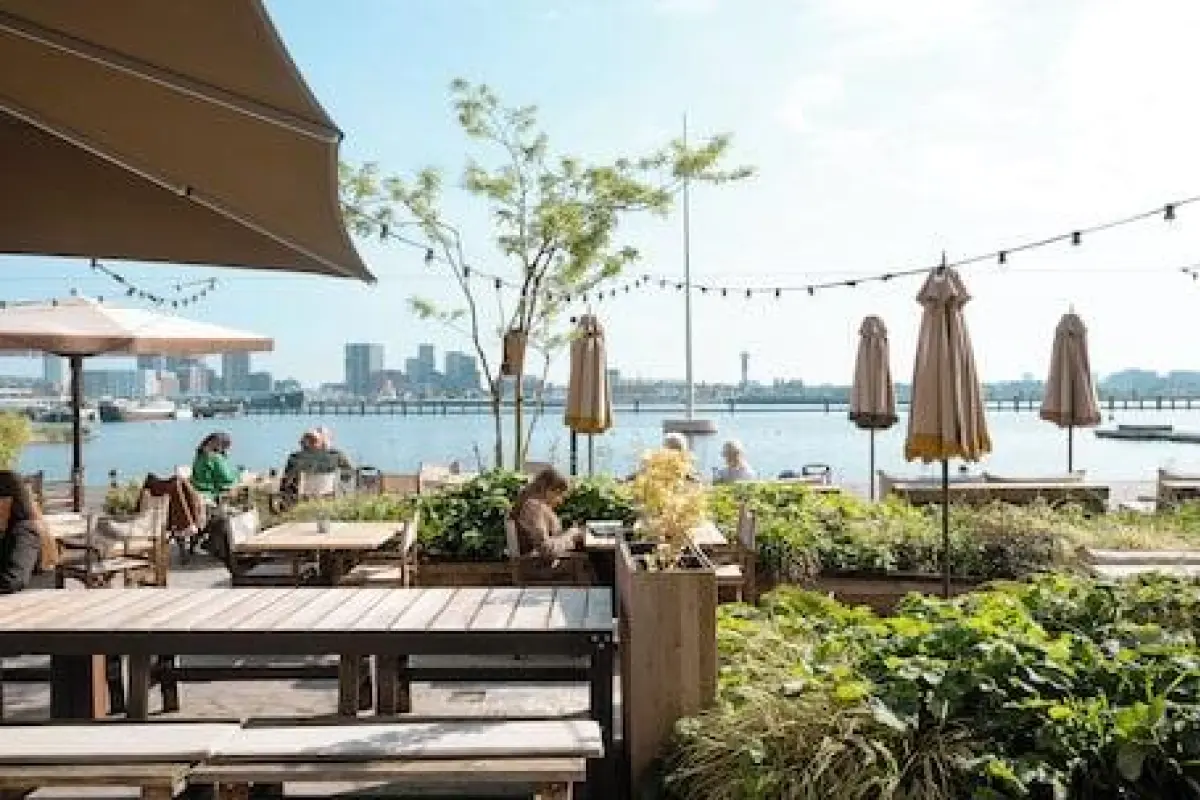 The July - Boat & Co – Affordable hotel in Amsterdam