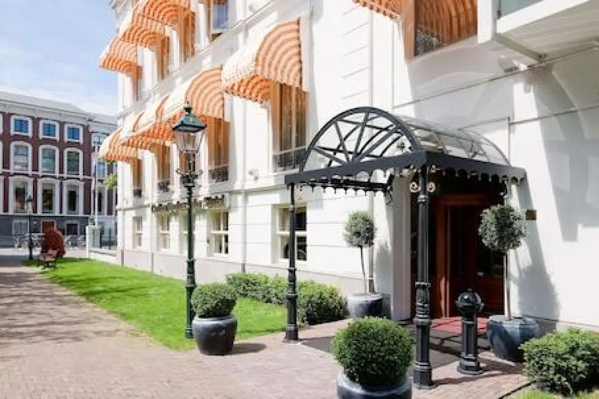 Carlton Ambassador Hotel – Affordable hotel in The Hague