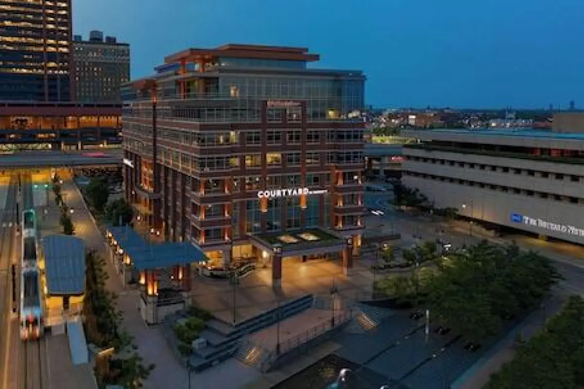 Courtyard Buffalo Downtown / Canalside – Affordable hotel in Buffalo