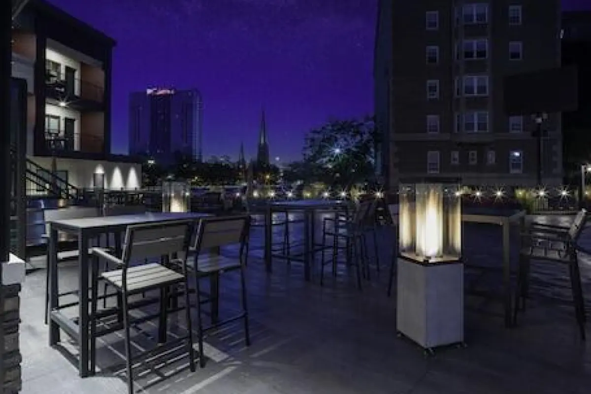 voco Niagara Falls - The Cadence by IHG – Affordable hotel in Niagara Falls