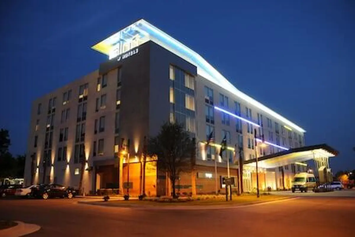 Aloft Buffalo Airport – Affordable hotel in Buffalo