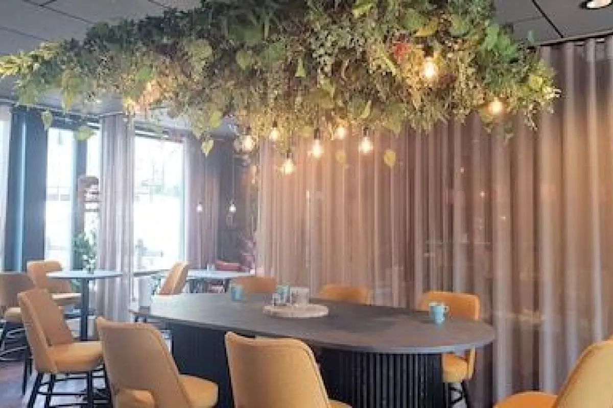 Treetop Spa Hangout & Hotel – Affordable hotel in Hisings Backa