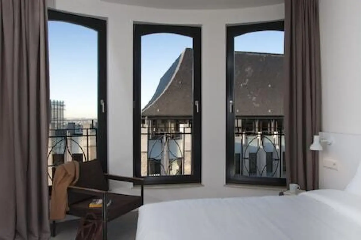 9Hotel Central – Affordable hotel in Brussels
