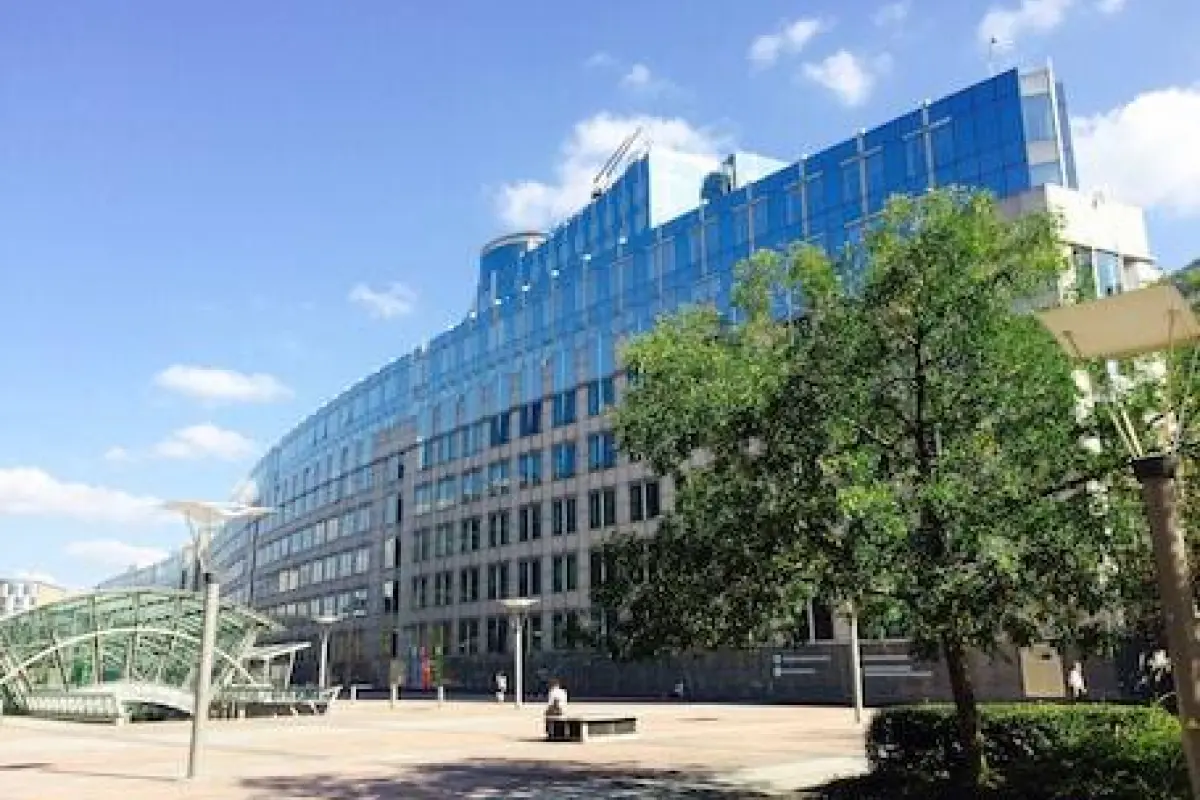 Radisson RED Brussels – Affordable hotel in Brussels