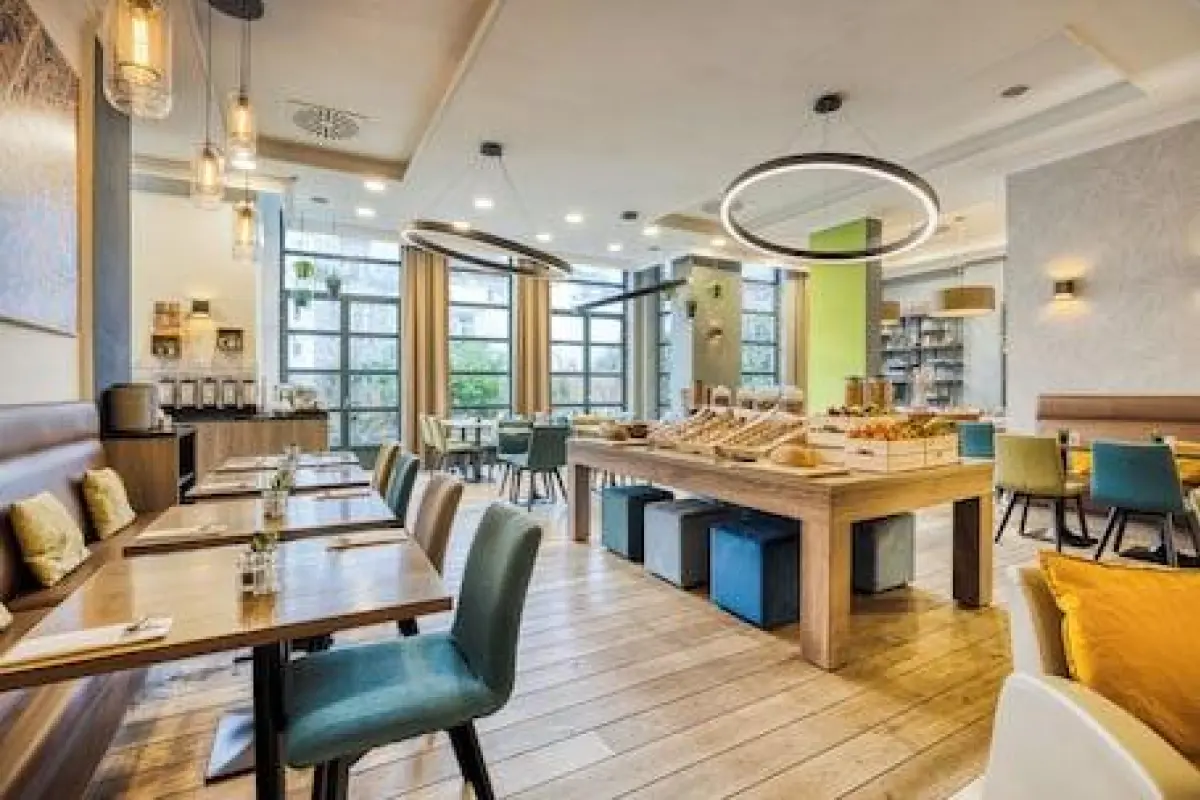 Holiday Inn Brussels Schuman by IHG – Affordable hotel in Brussels