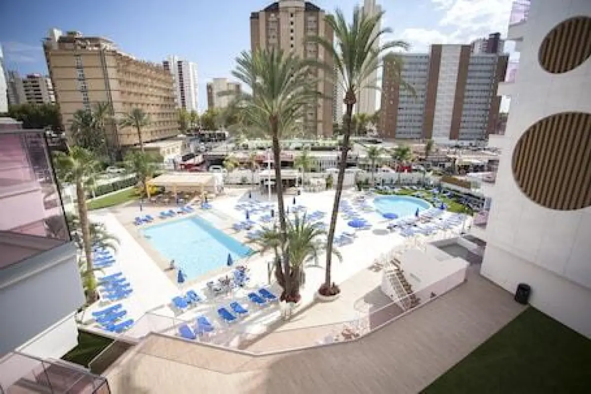 Hotel Ambassador Playa II – Affordable hotel in Benidorm