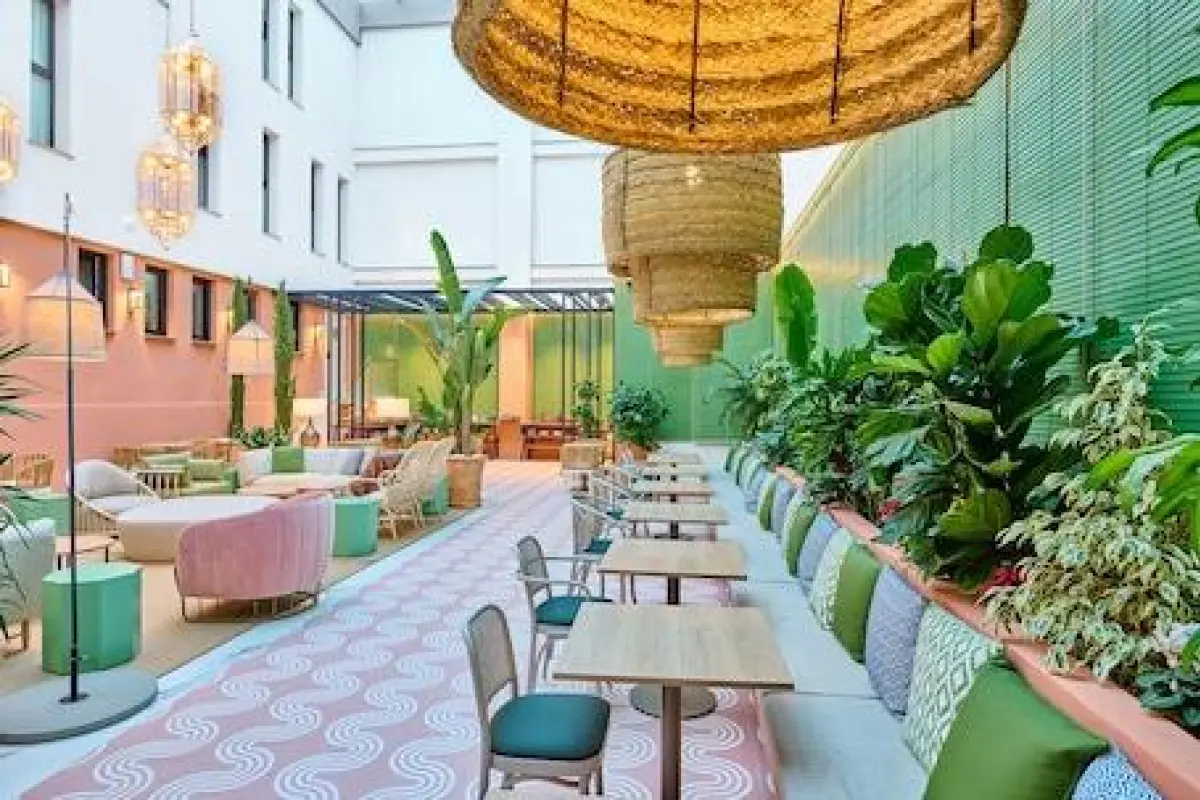 Boutique Hotel Luna Granada Centro – Affordable hotel in Granada