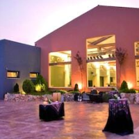 Hotel & Winery Señorío de Nevada – Affordable hotel in Villamena