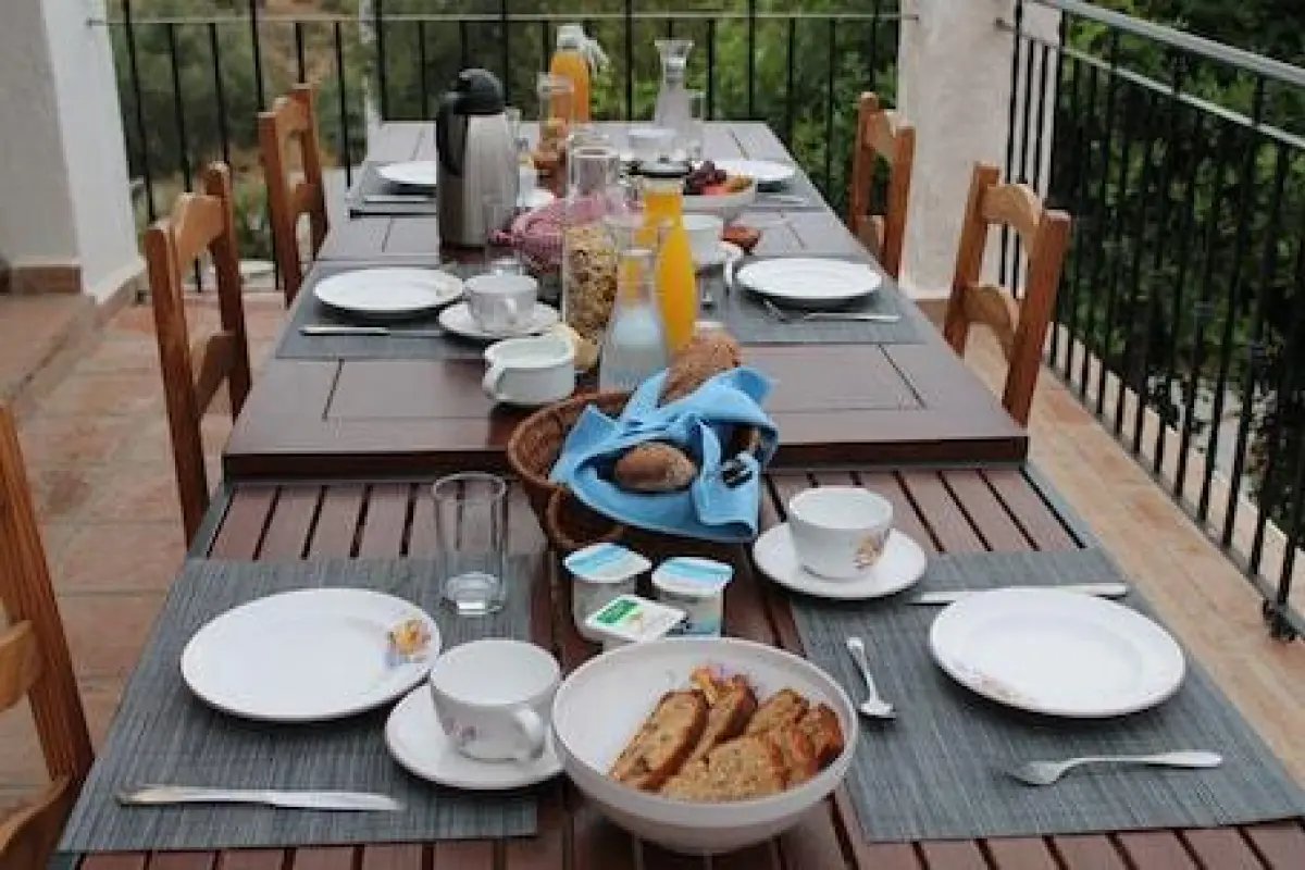 Casa Arts – Affordable hotel in Alcaucin