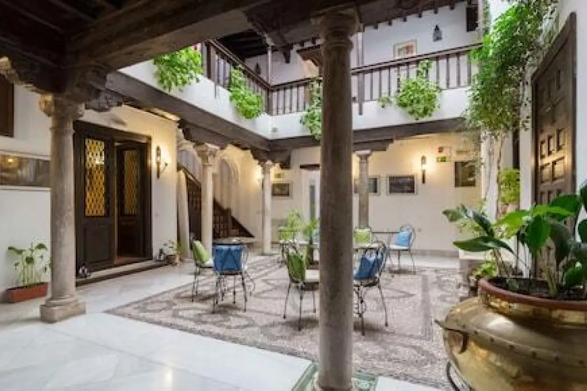 Casa del Capitel Nazari Hotel – Affordable hotel in Granada