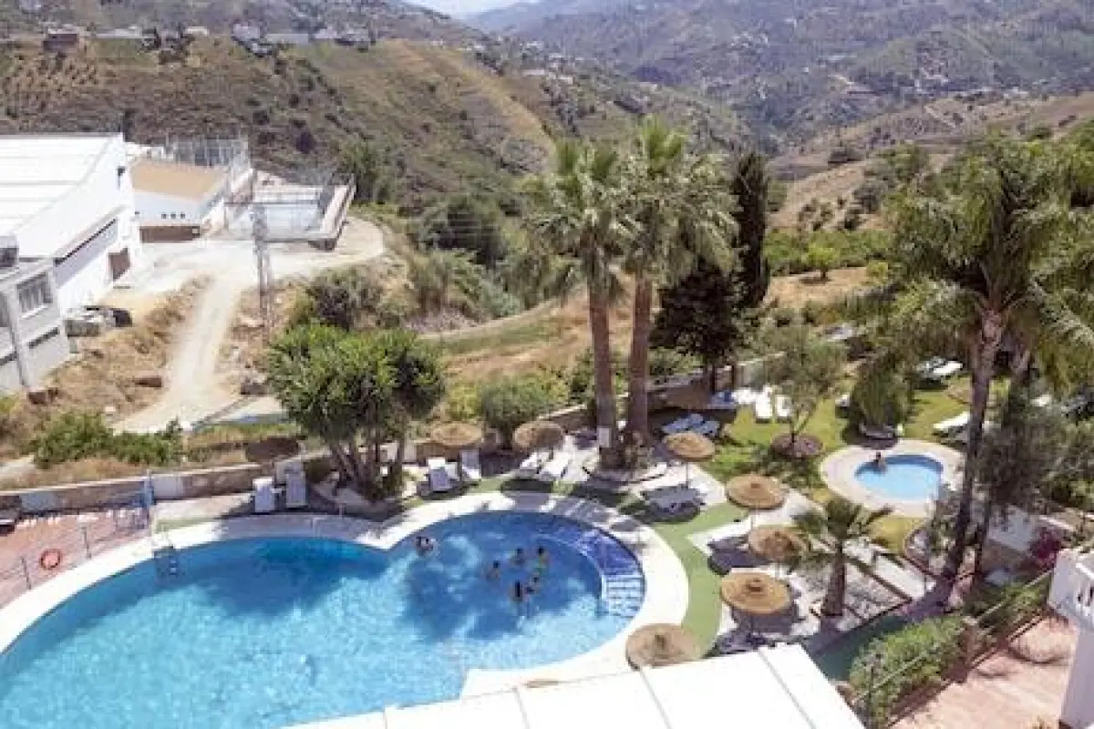 Hotel y Bungalows Balcón de Competa – Affordable hotel in Còmpeta