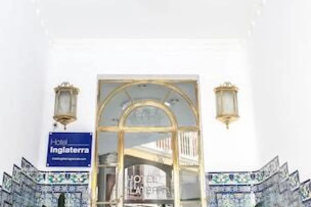 Hotel Inglaterra – Affordable hotel in Granada