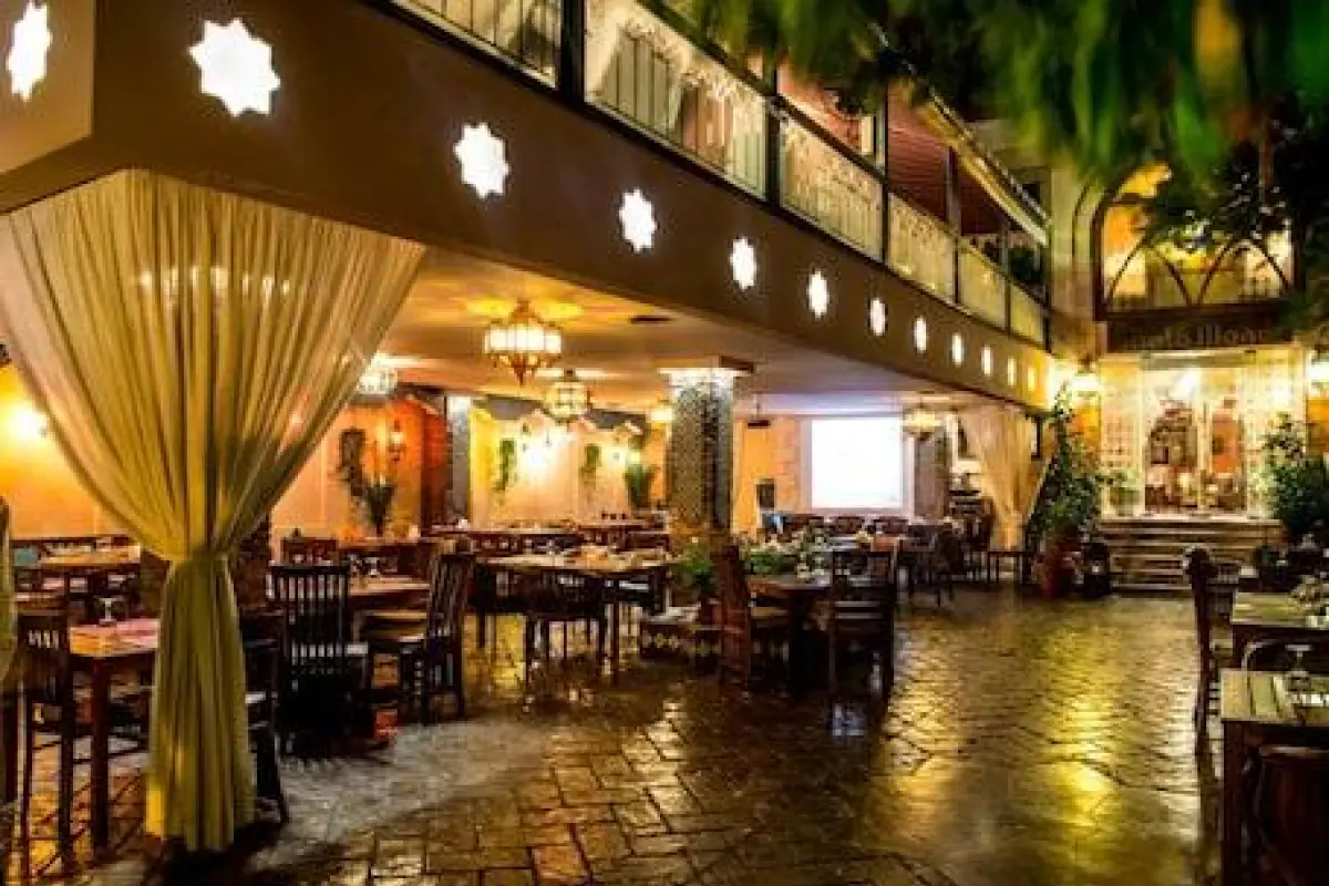 Piccolo Mondo by CityBookings – Affordable hotel in Bucharest