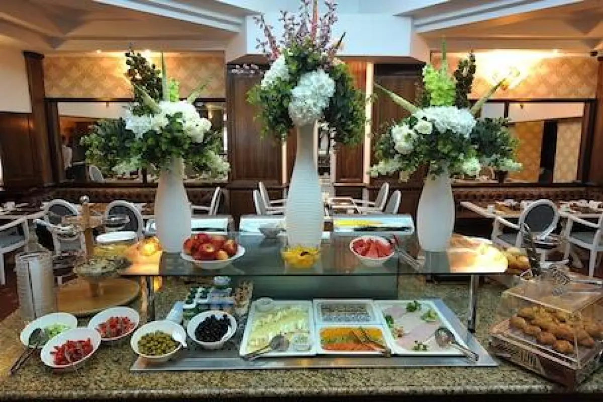 Crystal Palace Hotel – Affordable hotel in Bucharest