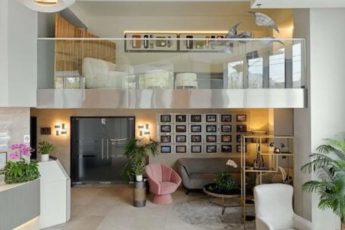 Bucharest Unirii Square - Handwritten Collection – Affordable hotel in Bucharest