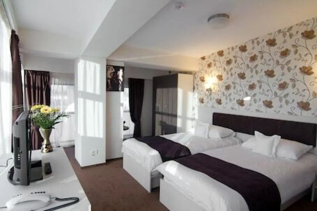 West Plaza Hotel – Affordable hotel in Bucharest
