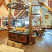  Warwick Castle Hotel and Knight's Village – Affordable hotel in Warwick