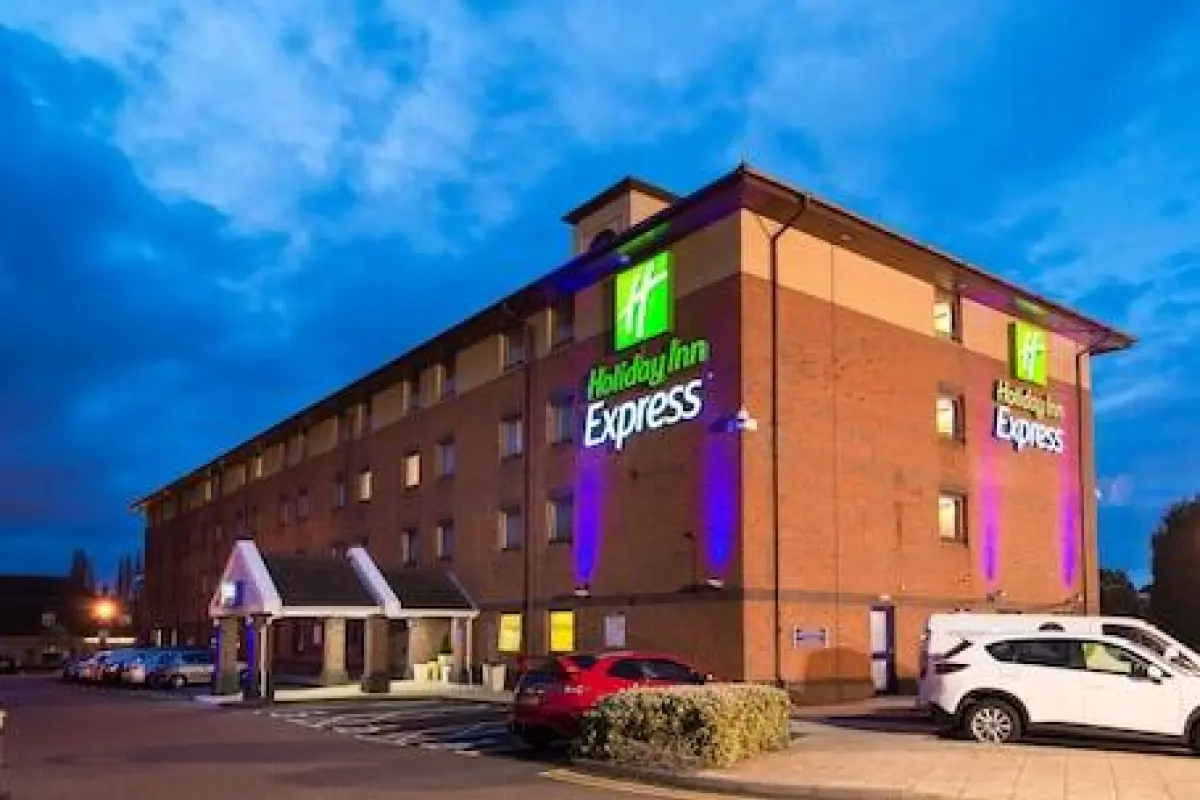 Holiday Inn Express Birmingham - Oldbury by IHG – Affordable hotel in Oldbury