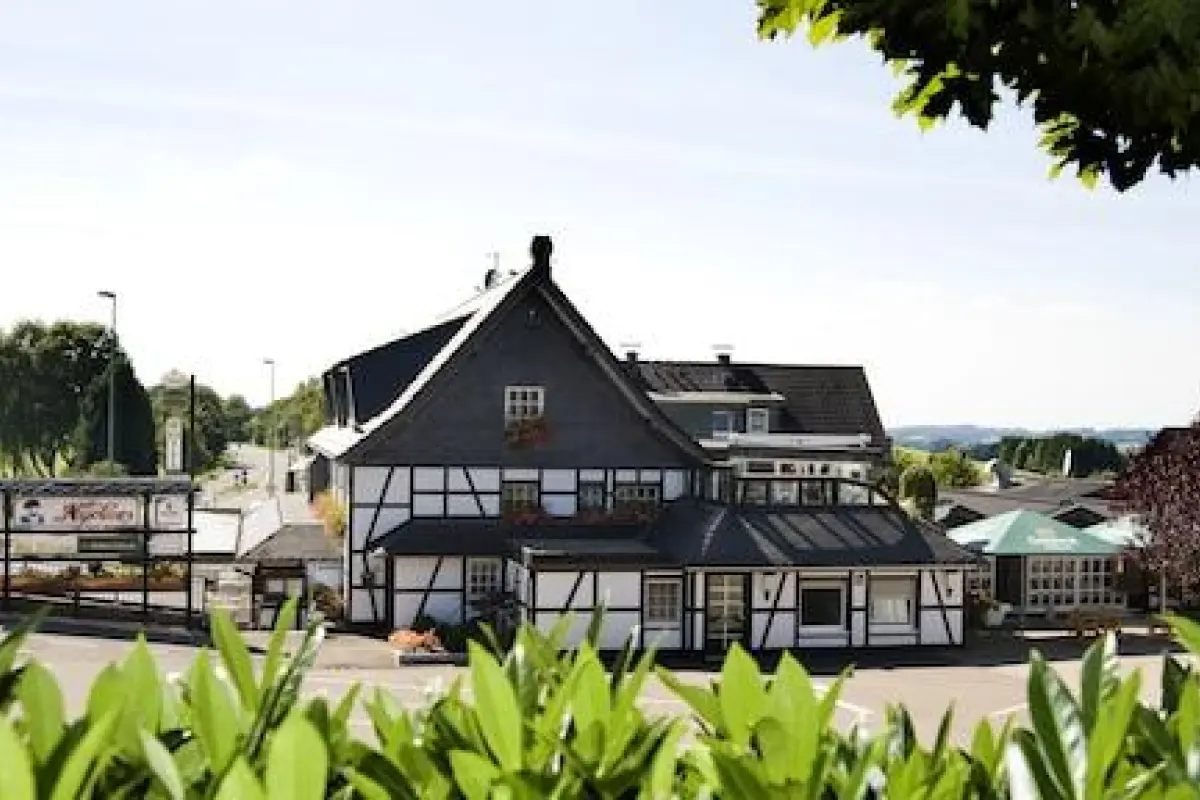 Landhotel Napoleon – Affordable hotel in Wipperfuerth