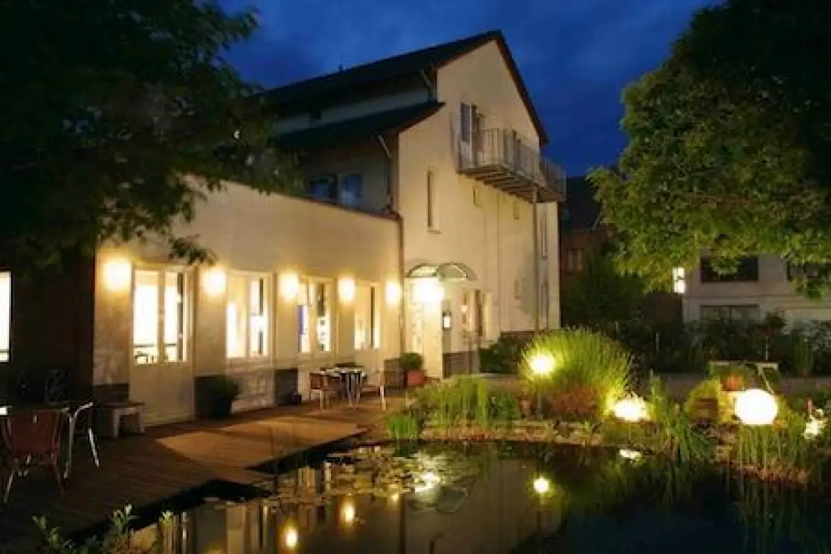 Hotel ZweiLinden – Affordable hotel in Meckenheim
