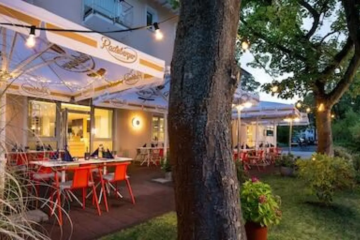 Kristallhotel Fettehenne – Affordable hotel in Leverkusen
