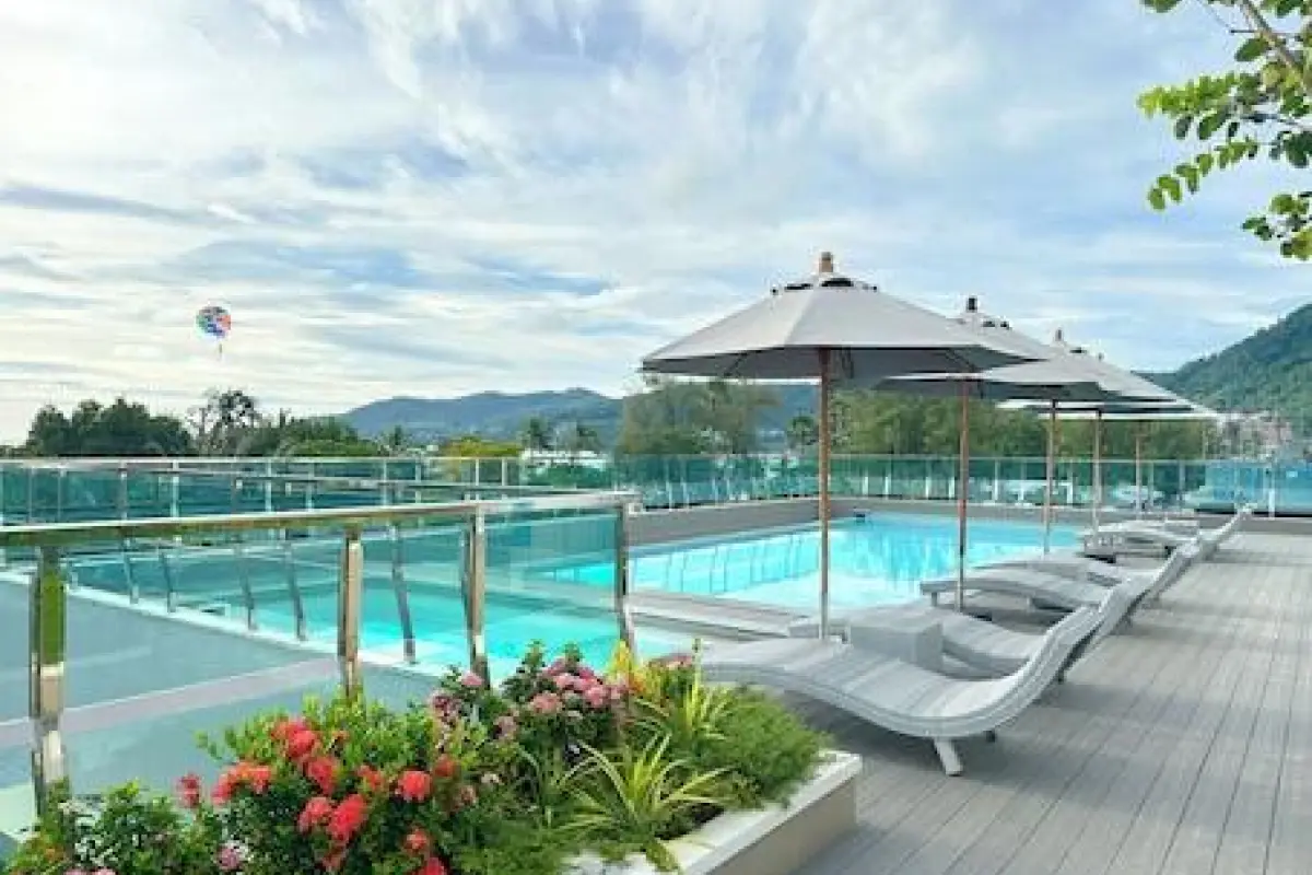 Clarian Hotel Beach Patong – Affordable hotel in Patong