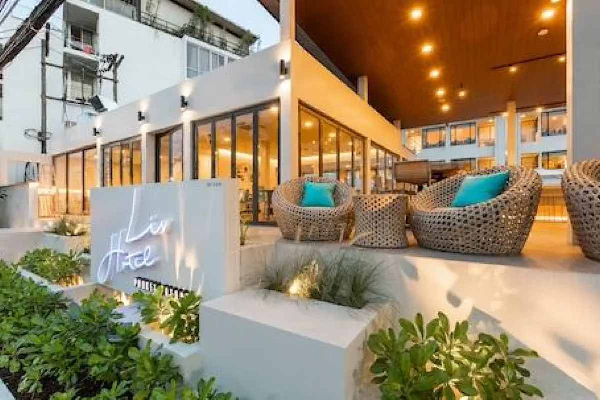 LIV Hotel Phuket Patong Beachfront – Affordable hotel in Patong