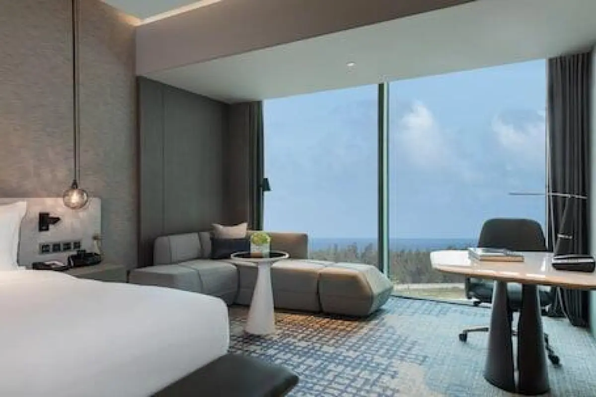 Crowne Plaza Shenzhen World Exhibition and Convention Center by IHG – Affordable hotel in Shenzhen