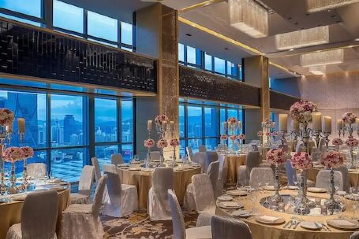 Four Seasons Hotel Shenzhen – Affordable hotel in Shenzhen