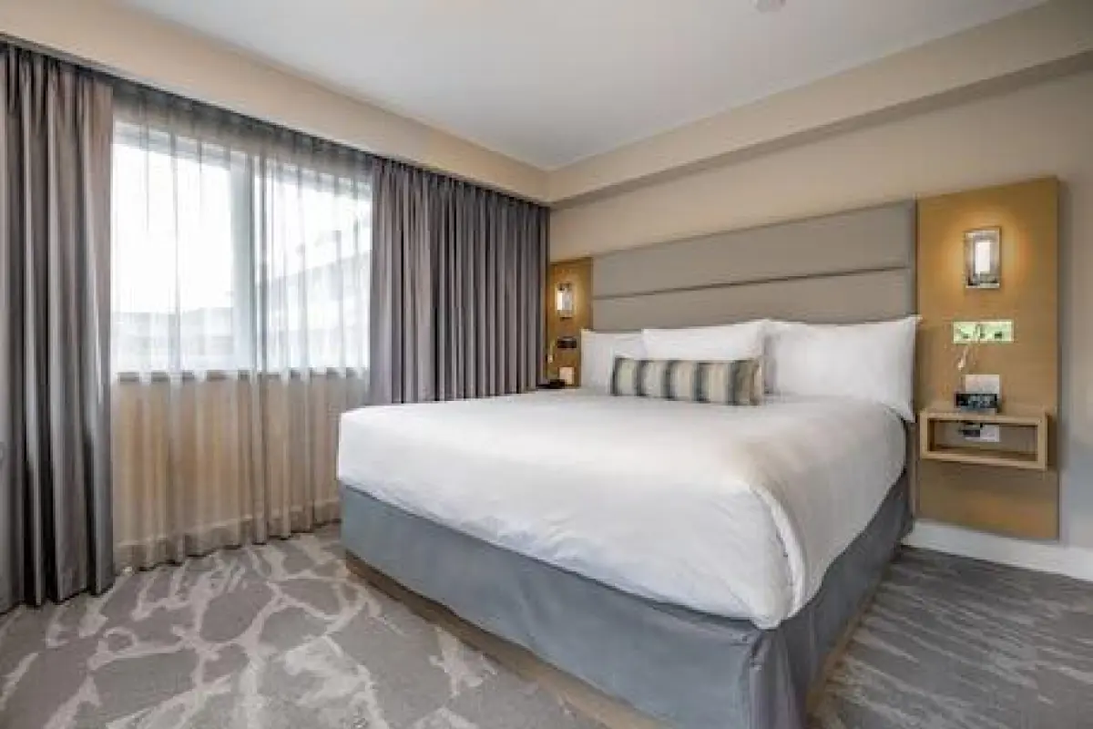Coast Tsawwassen Inn – Affordable hotel in Delta