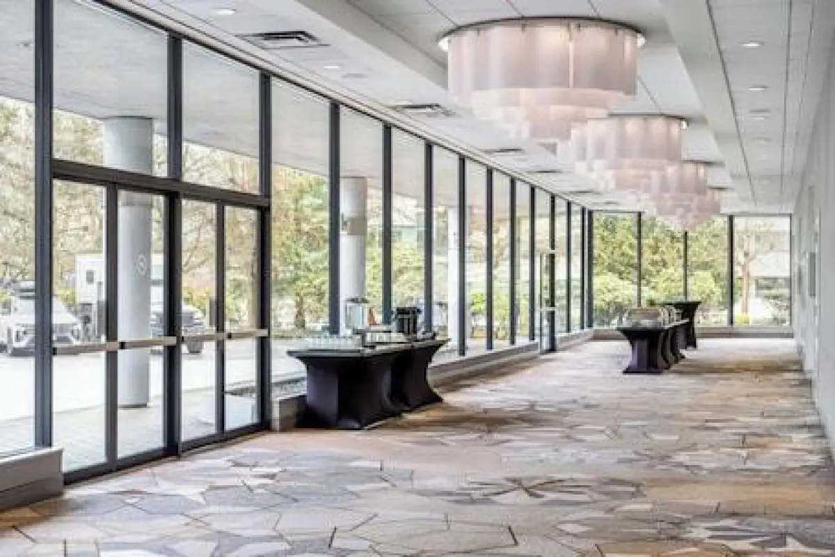 Sheraton Vancouver Guildford Hotel – Affordable hotel in Surrey