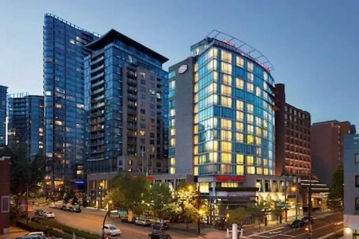 Hampton Inn and Suites by Hilton, Downtown Vancouver – Affordable hotel in Vancouver