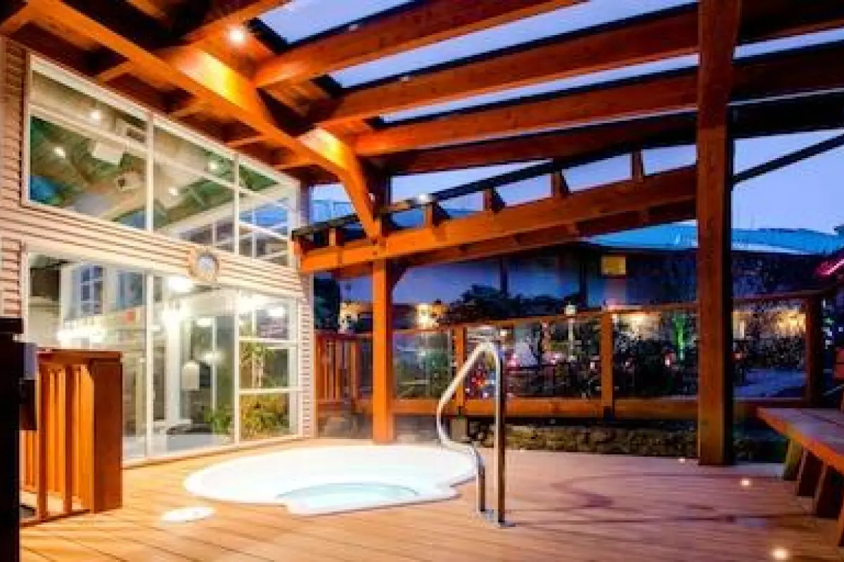 Gibsons Garden Hotel – Affordable hotel in Gibsons