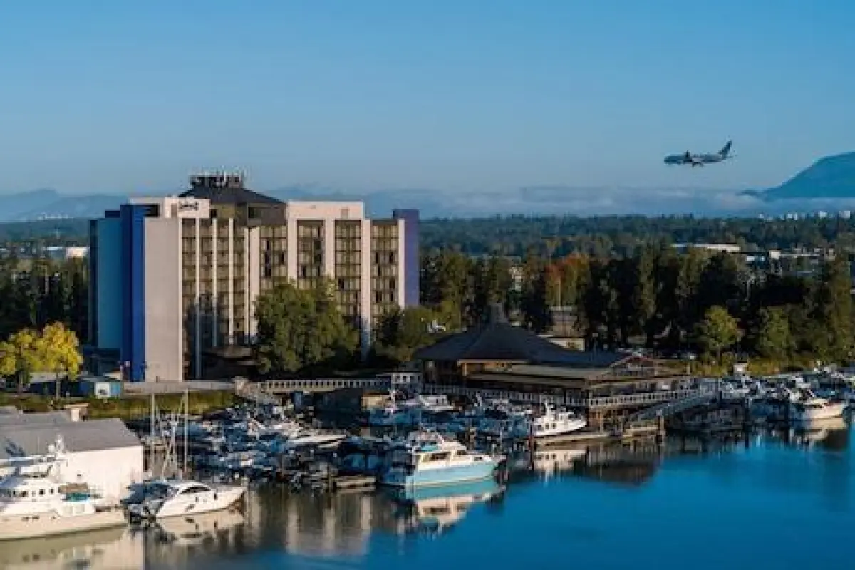 Radisson Blu Vancouver Airport Hotel & Marina – Affordable hotel in Richmond