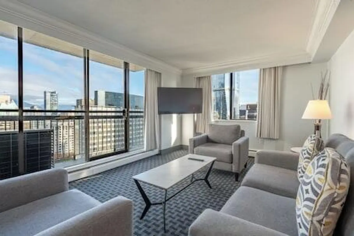 Century Plaza Hotel – Affordable hotel in Vancouver