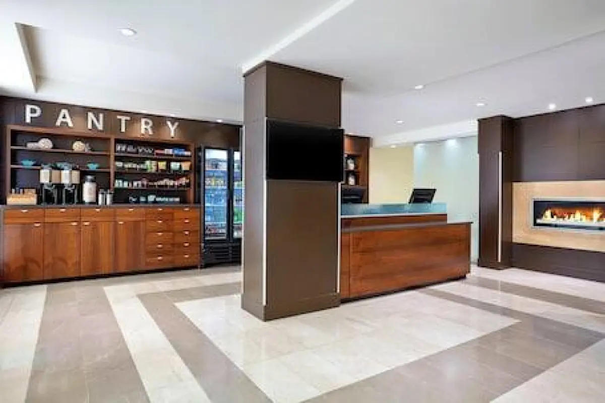 Four Points by Sheraton Surrey – Affordable hotel in Surrey