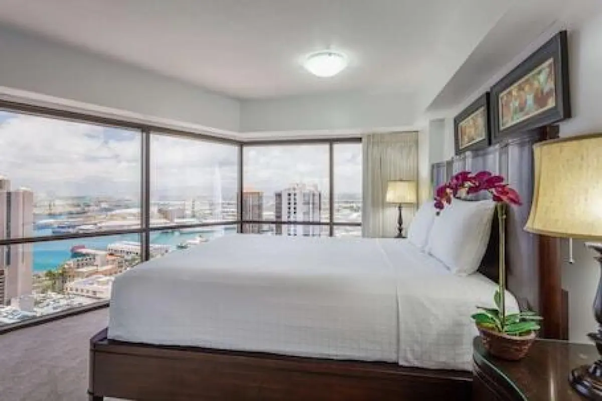 Aston at the Executive Centre Hotel – Affordable hotel in Honolulu