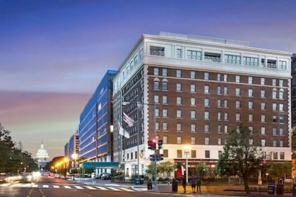 Phoenix Park Hotel – Affordable hotel in Washington