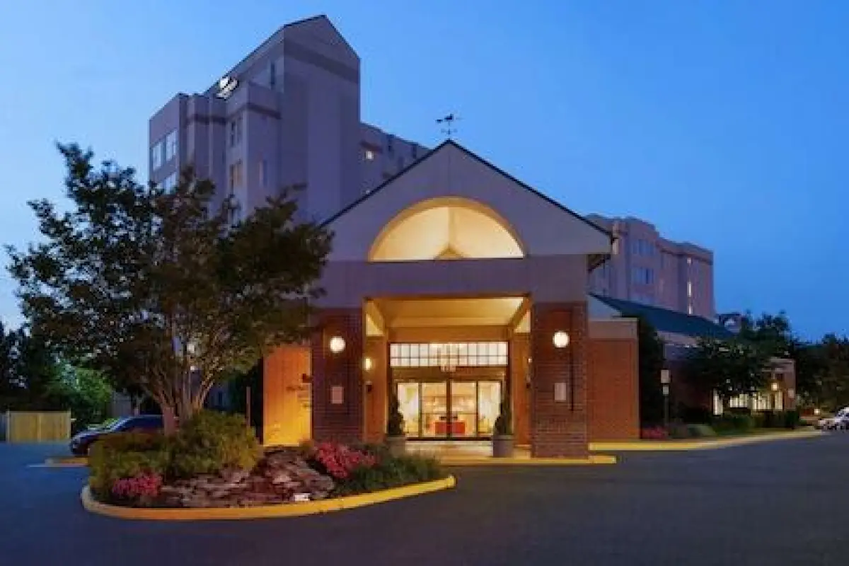 Homewood Suites by Hilton Falls Church - I-495 at Rt. 50 – Affordable hotel in Falls Church