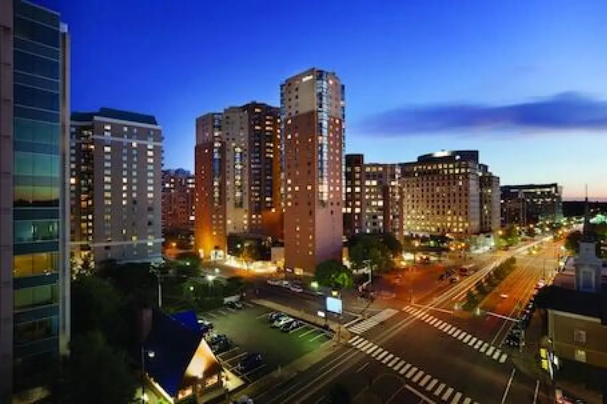 Hilton Arlington – Affordable hotel in Arlington