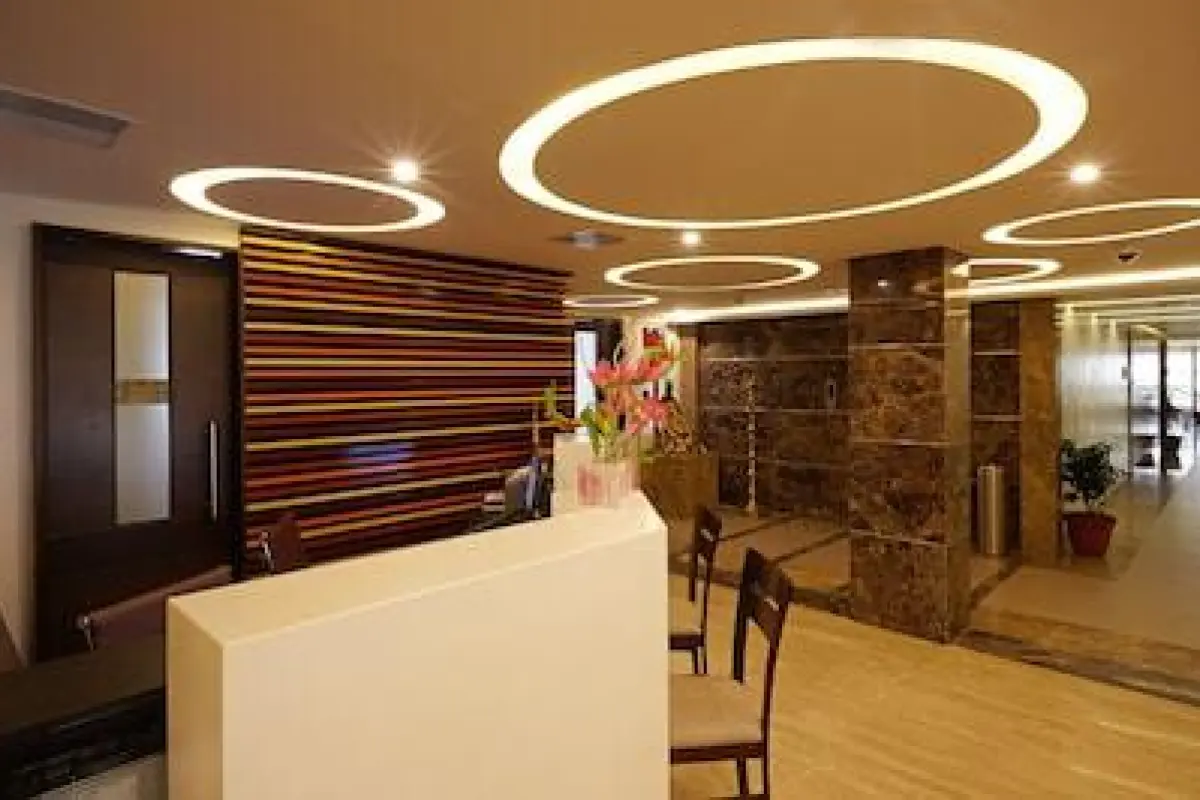 Saravana's Golden Fruits Business Suites – Affordable hotel in Chennai