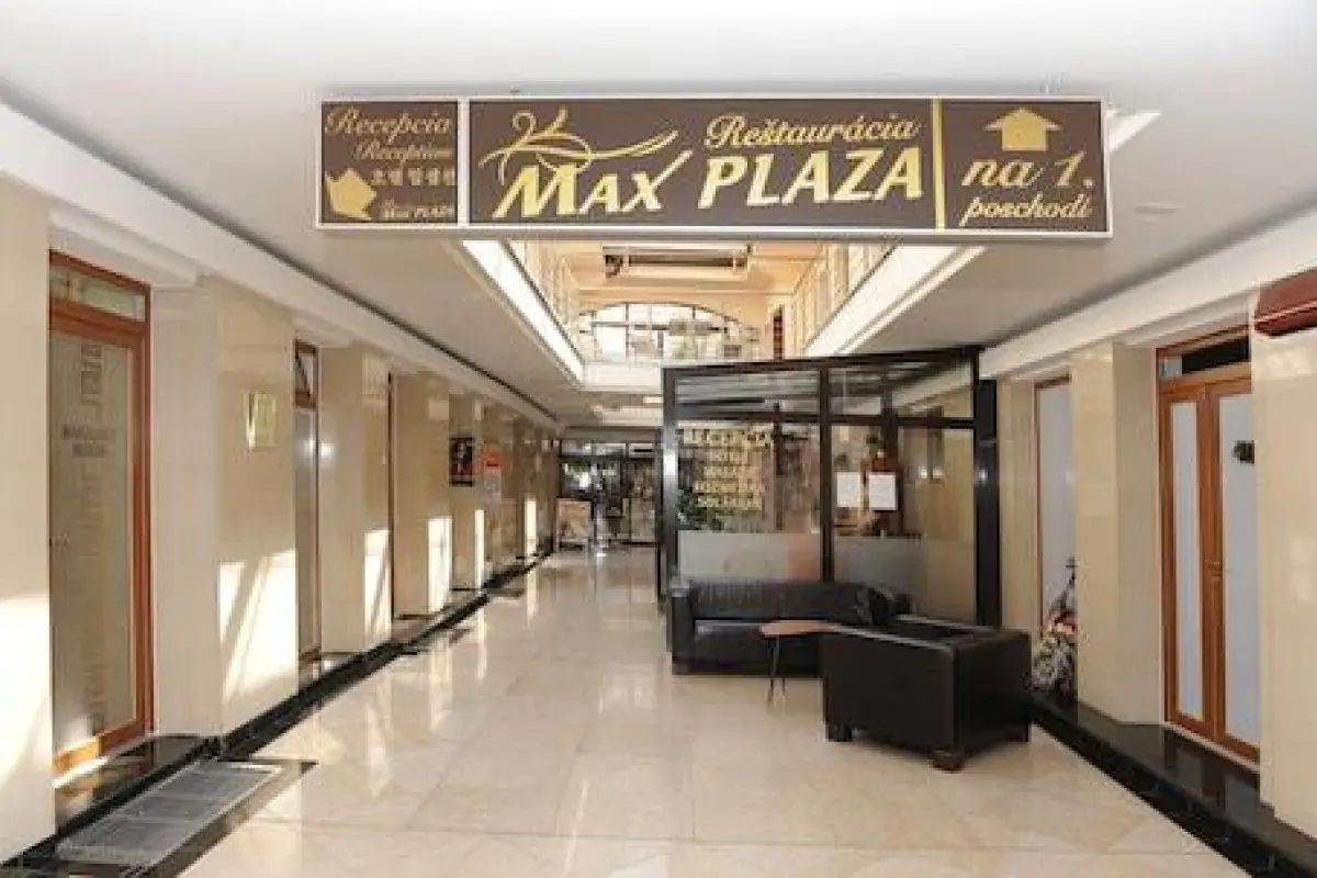 Hotel MAXPLAZA – Affordable hotel in Trnava