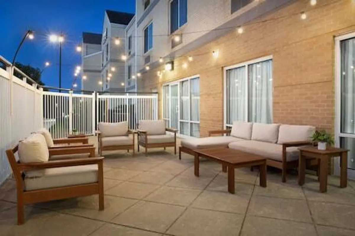 Fairfield Inn & Suites by Marriott at Dulles Airport – Affordable hotel in Sterling
