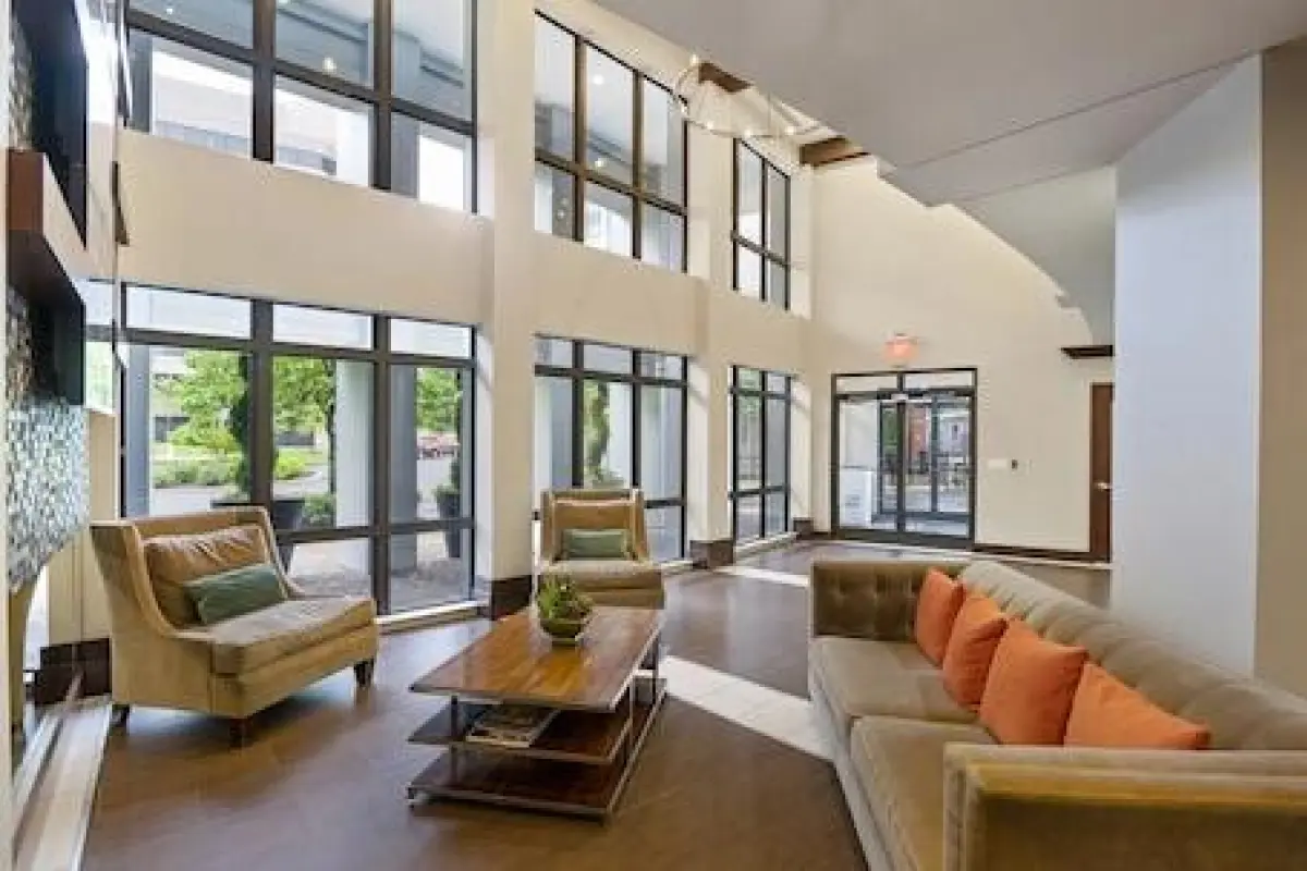 DC Charm in Crystal Apartments – Affordable hotel in Arlington