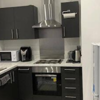 Home Away From Home1 – Affordable hotel in Brierley Hill