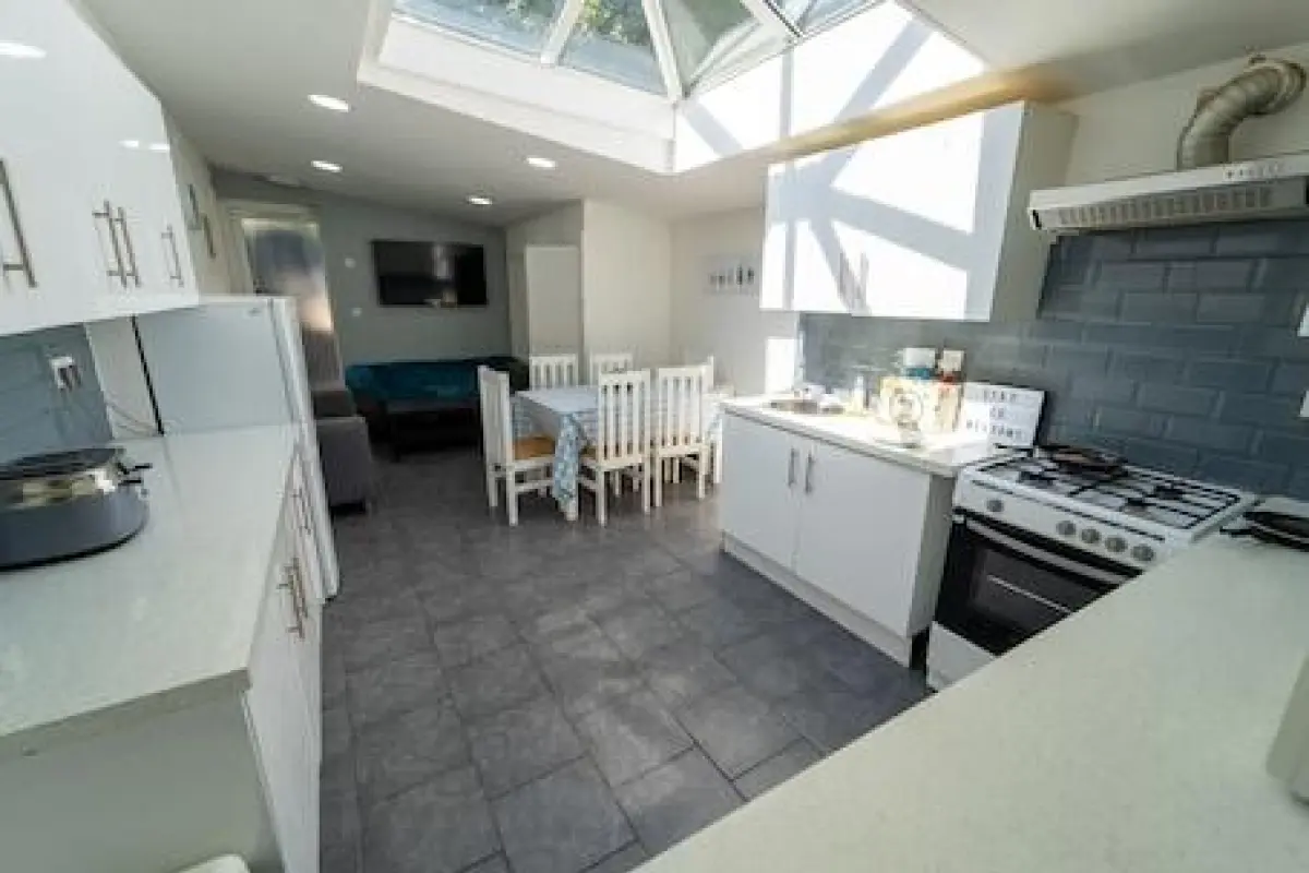 39 North Road Studios Near QE and UOB – Affordable hotel in Birmingham