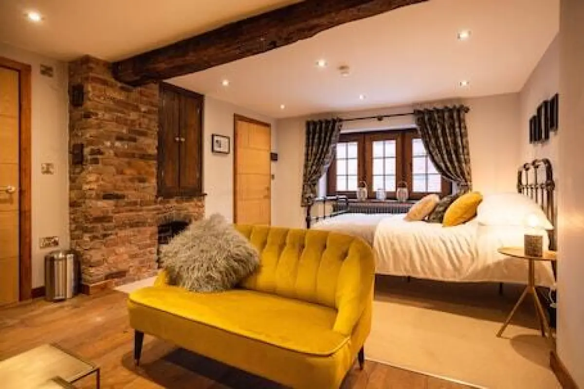 Old Infirmary – Affordable hotel in Worcester