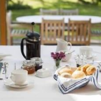 Larkrise Cottage – Affordable Bed and Breakfast in Stratford-upon-Avon